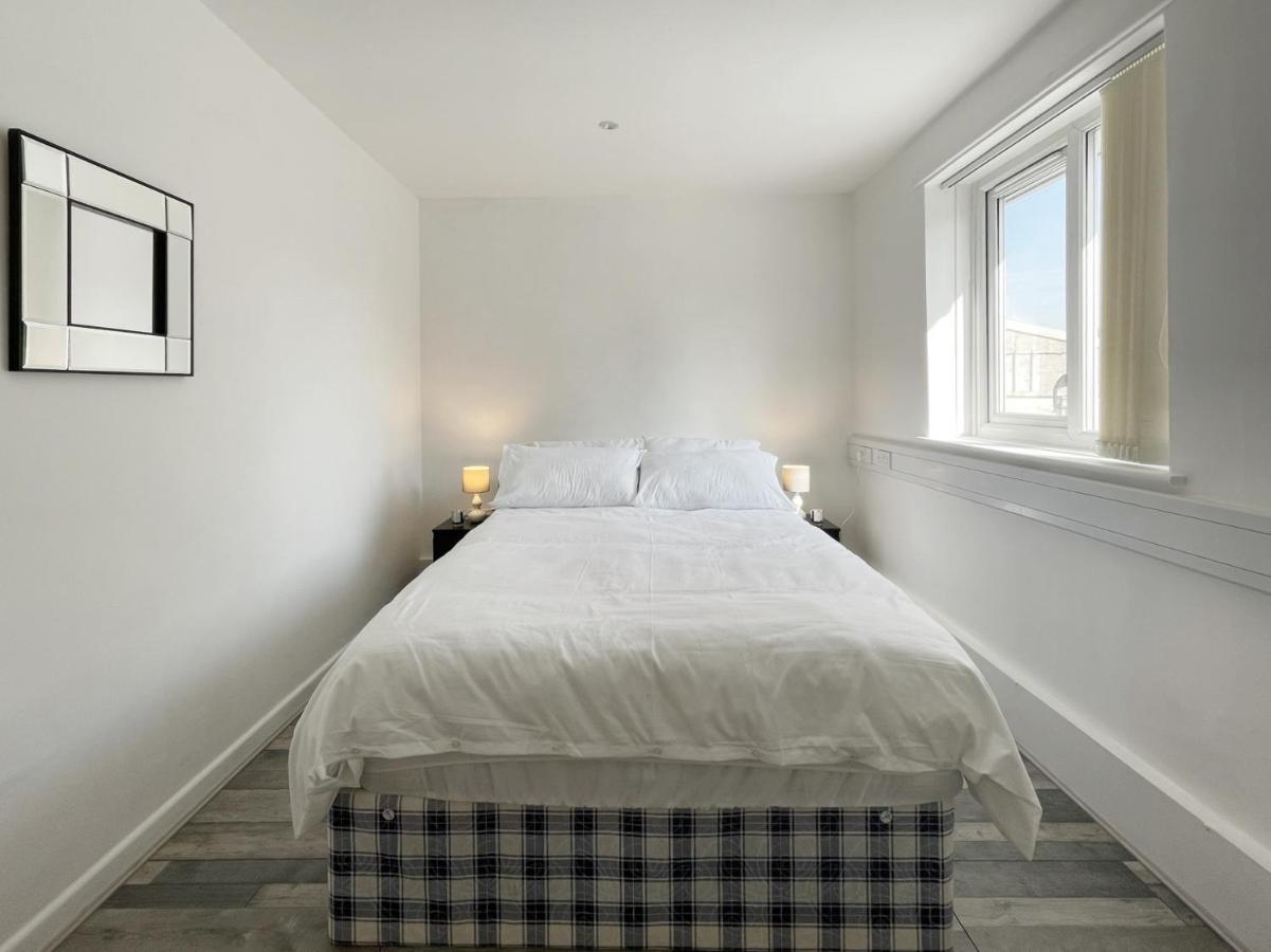 Bright, Warm & Cozy House In Harpurhey Apartment Manchester Exterior foto
