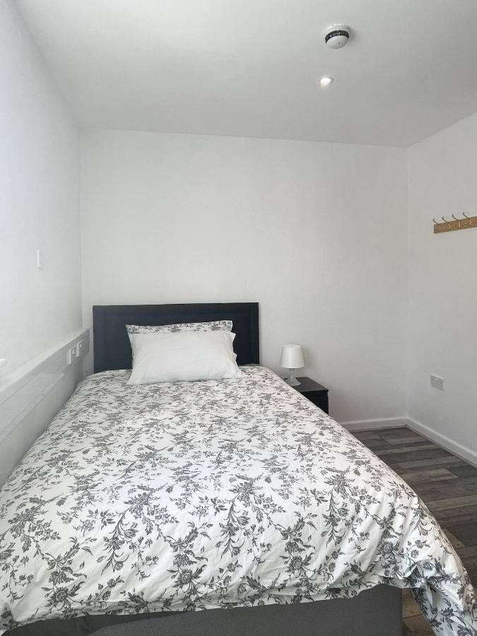 Bright, Warm & Cozy House In Harpurhey Apartment Manchester Exterior foto