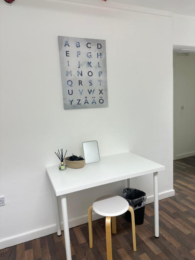 Bright, Warm & Cozy House In Harpurhey Apartment Manchester Exterior foto