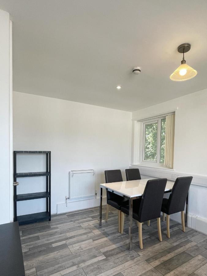 Bright, Warm & Cozy House In Harpurhey Apartment Manchester Exterior foto