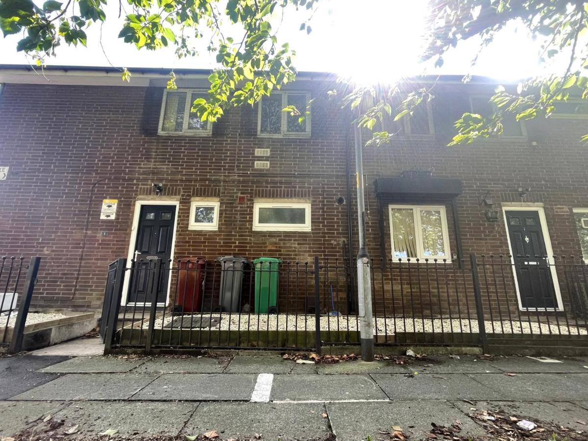 Bright, Warm & Cozy House In Harpurhey Apartment Manchester Exterior foto
